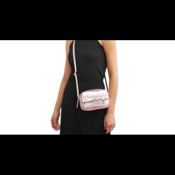 Kendall and Kylie pink - Picture 4 of 5